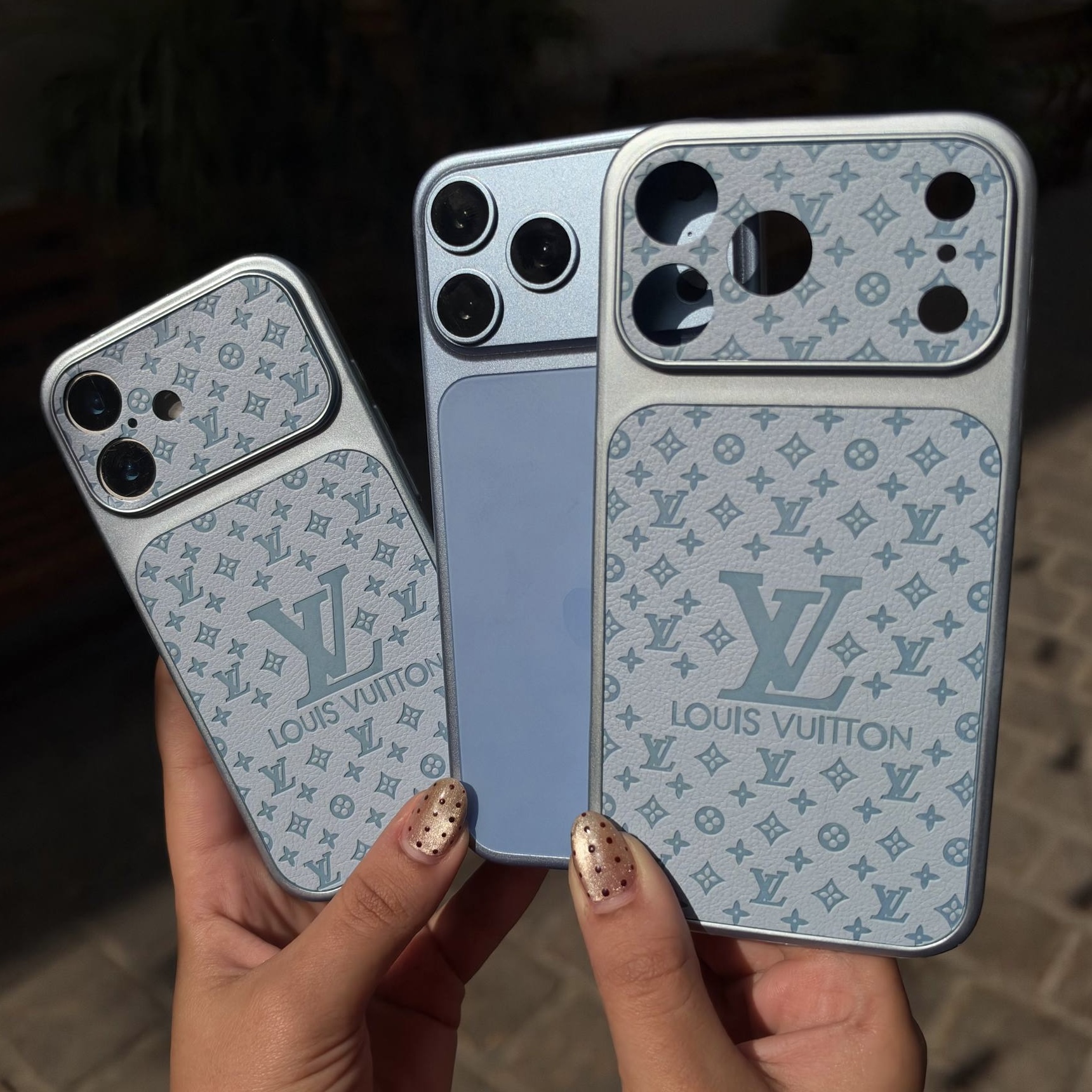 قاب آیفون LV (sky blue)